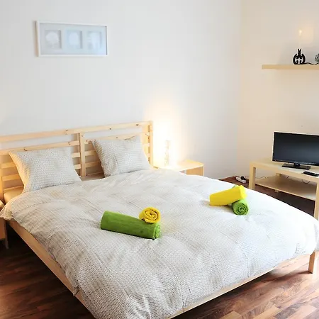 Mika's Palladium Prag