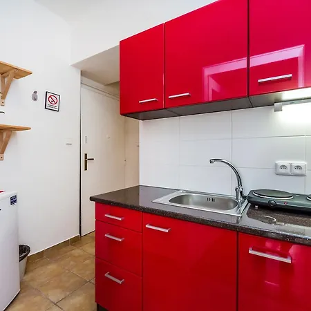 Mika's Palladium Apartment *