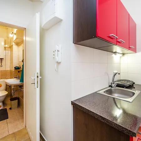 Mika's Palladium Apartment *